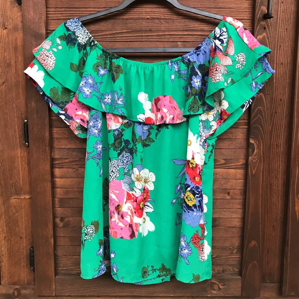 Xhilaration Floral Blouse Ladies Top